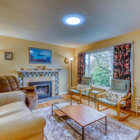 Husky Hideaway - 2 Bed 1 Bath Vacation Home In Seattle Bagian luar foto